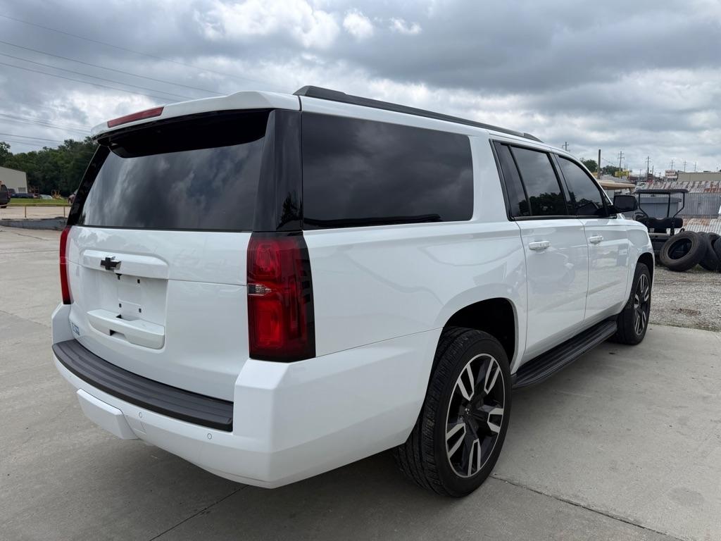 Chevrolet Suburban LT 4WD 2020