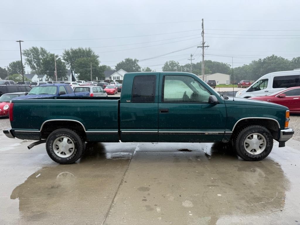 Chevrolet C/K 1500 Ext. Cab 6.5-ft. Bed 2WD 1996