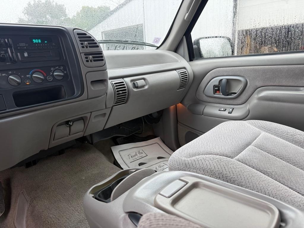 Chevrolet C/K 1500 Ext. Cab 6.5-ft. Bed 2WD 1996