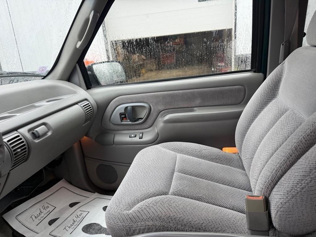 Chevrolet C/K 1500 Ext. Cab 6.5-ft. Bed 2WD 1996