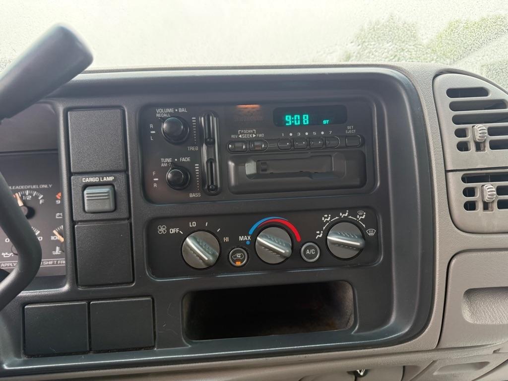 Chevrolet C/K 1500 Ext. Cab 6.5-ft. Bed 2WD 1996