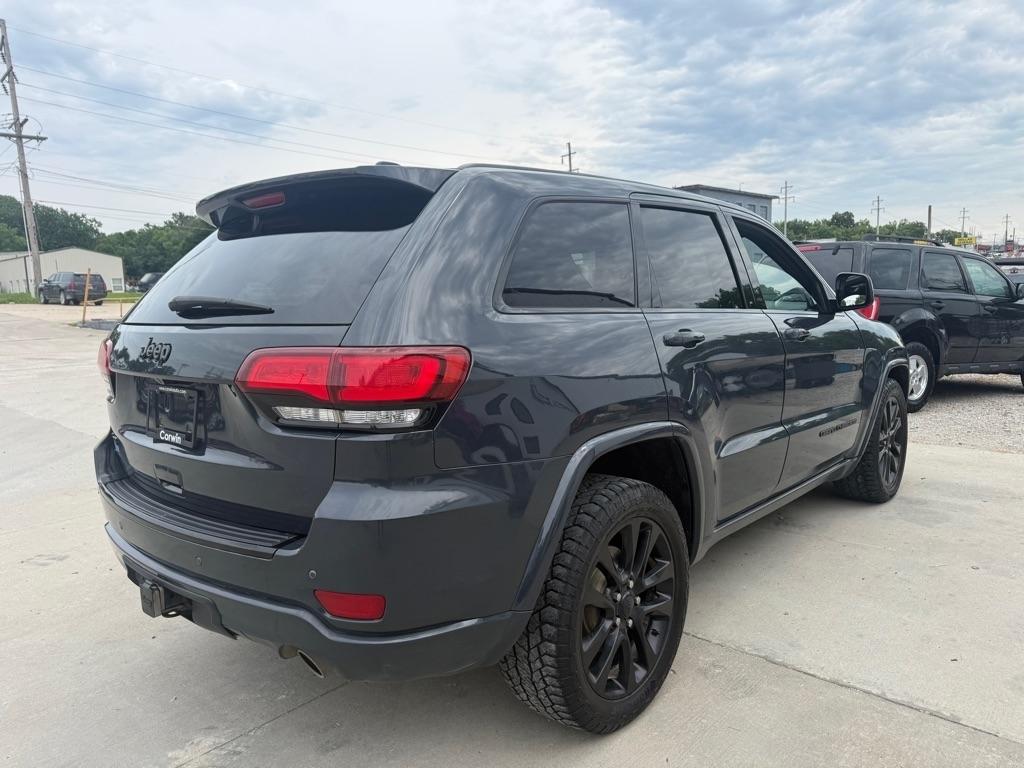 Jeep Grand Cherokee Laredo 4WD 2017