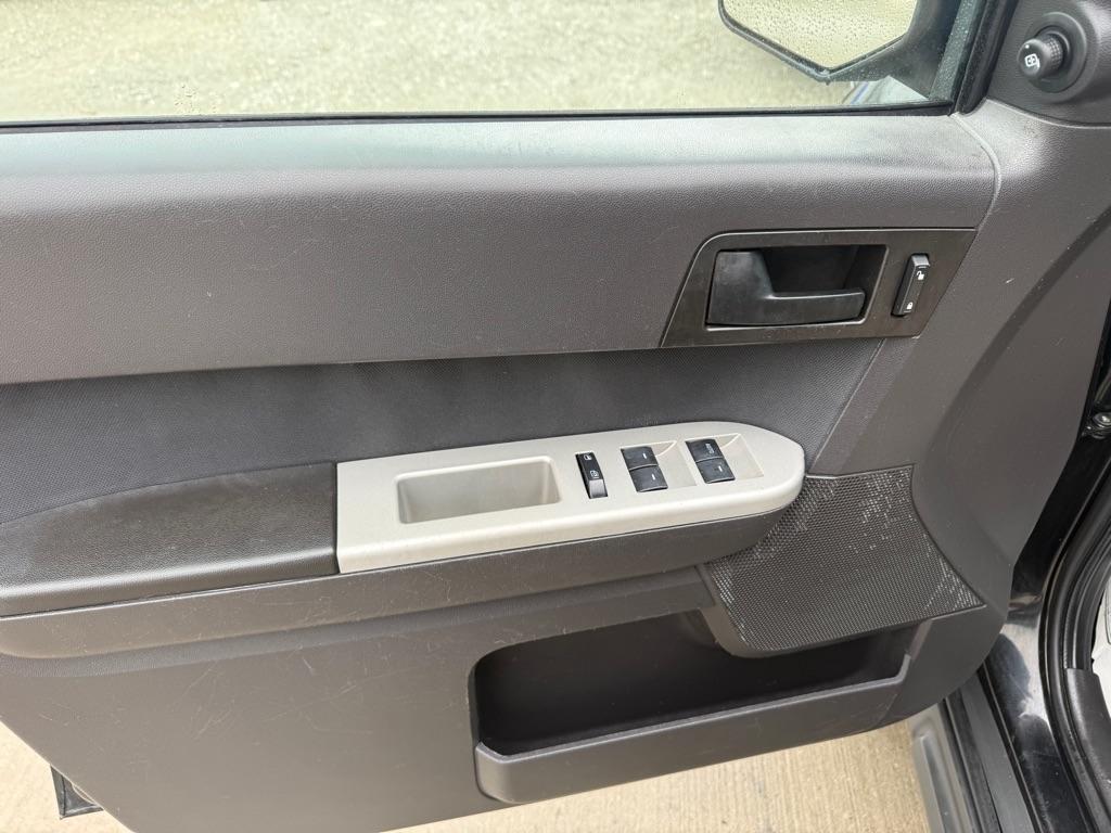Ford Escape XLT FWD 2011