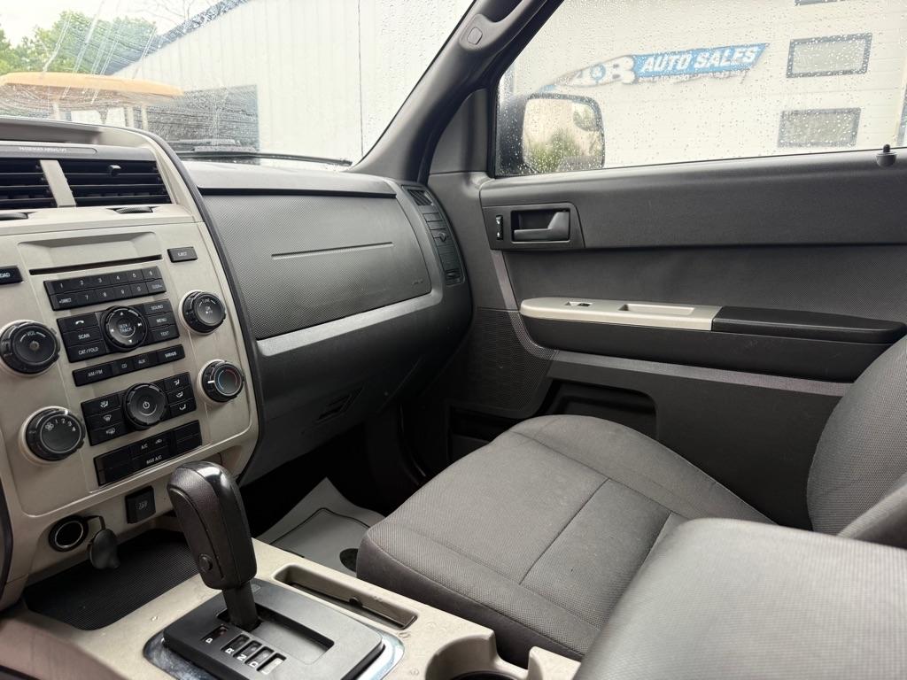 Ford Escape XLT FWD 2011