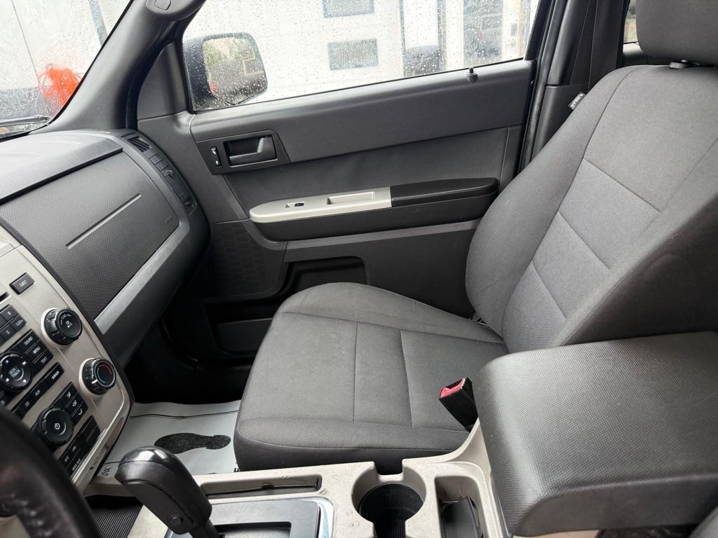 Ford Escape XLT FWD 2011
