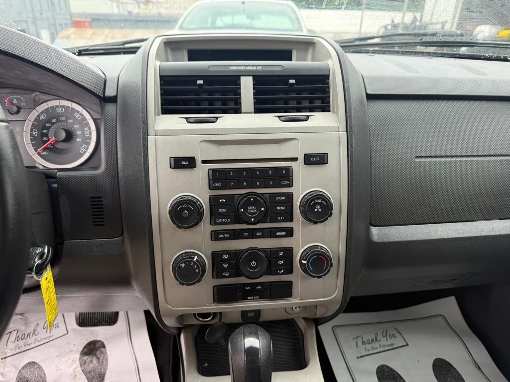 Ford Escape XLT FWD 2011