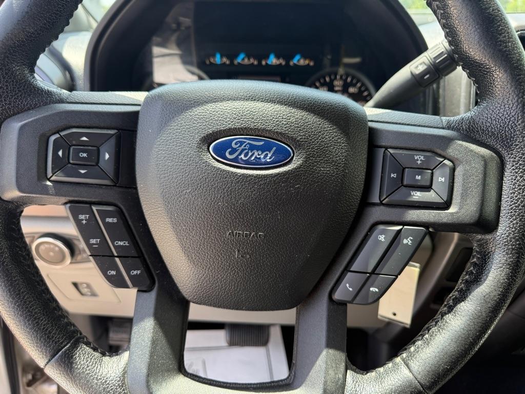 Ford F-150 XL SuperCrew 5.5-ft. Bed 4WD 2016