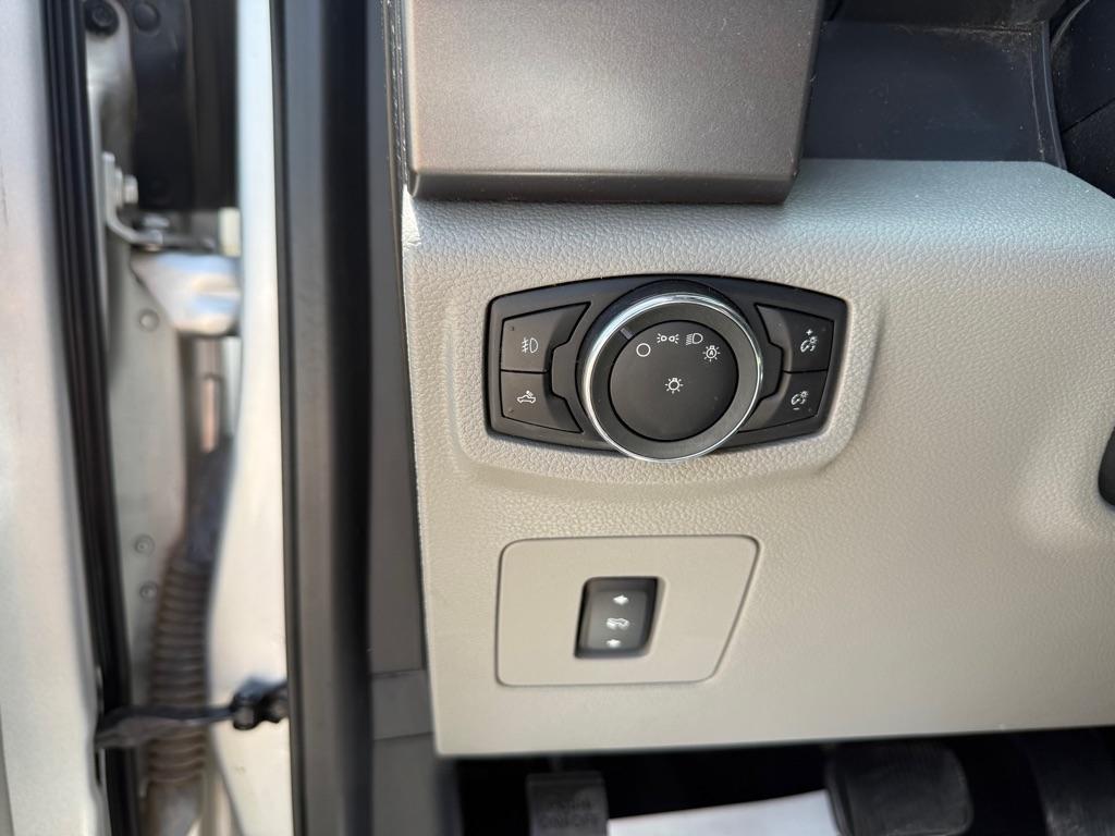 Ford F-150 XL SuperCrew 5.5-ft. Bed 4WD 2016
