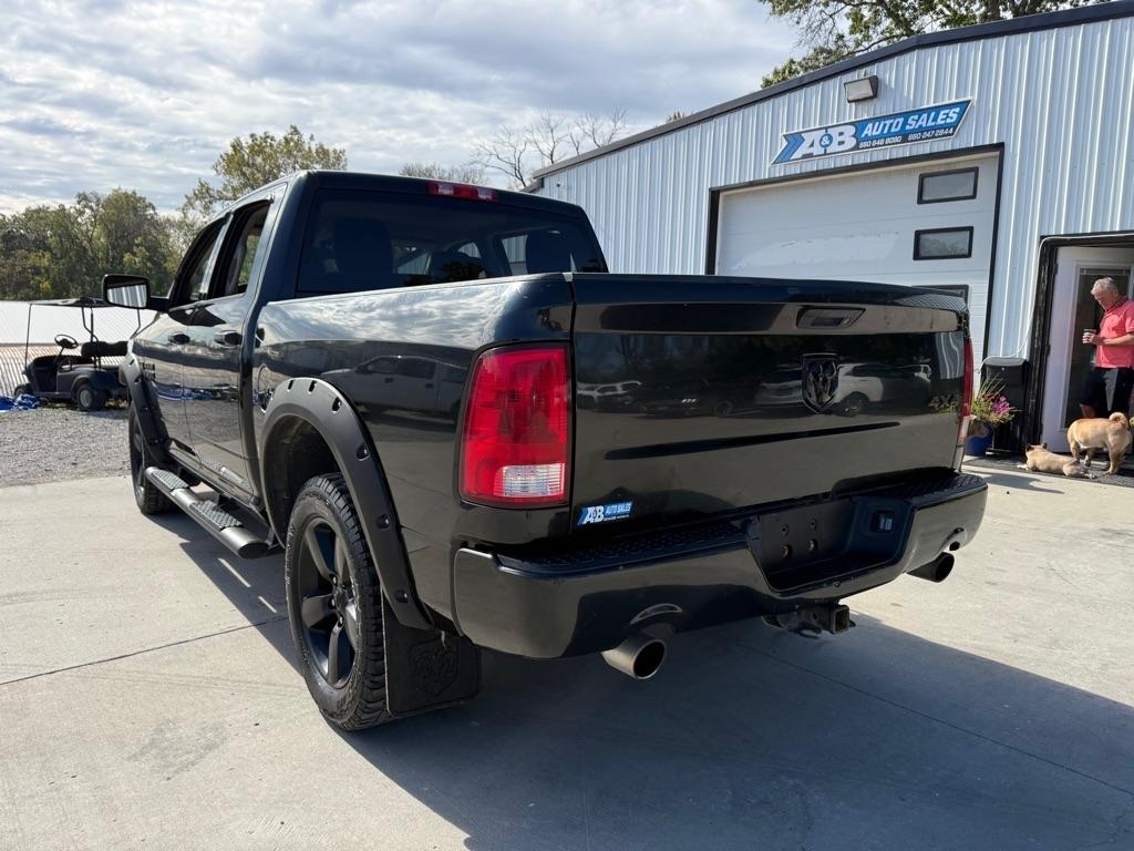 RAM 1500 Tradesman Crew Cab SWB 4WD 2017
