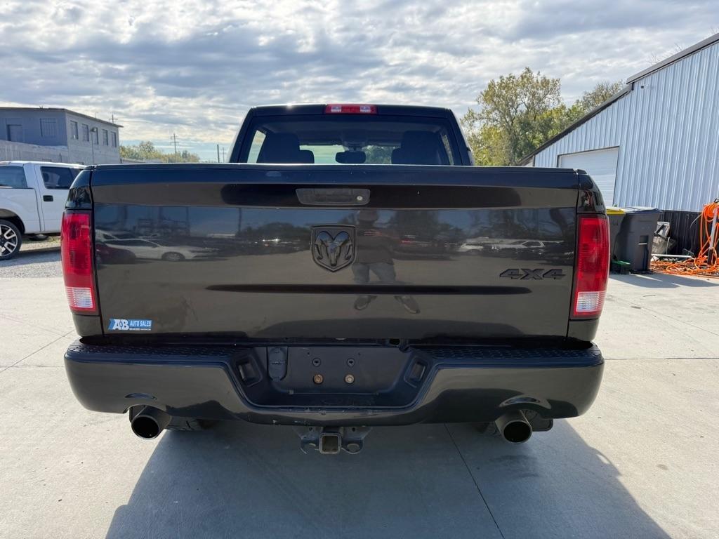 RAM 1500 Tradesman Crew Cab SWB 4WD 2017
