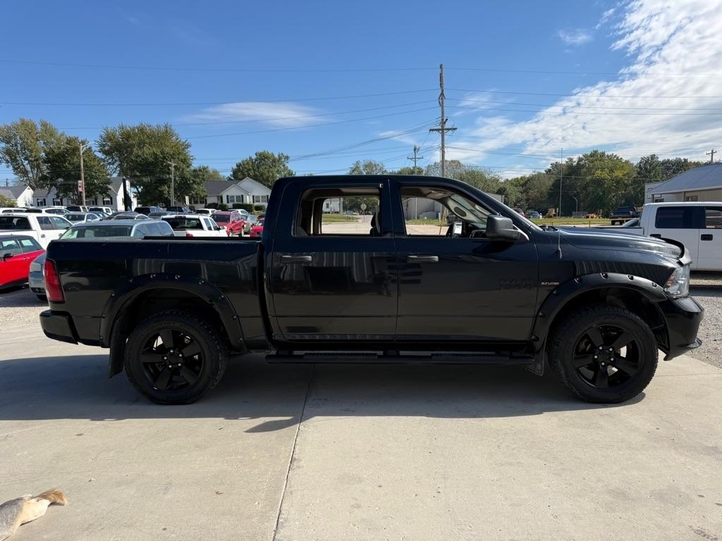 RAM 1500 Tradesman Crew Cab SWB 4WD 2017