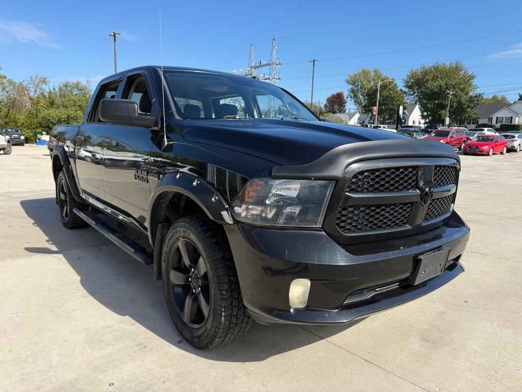 RAM 1500 Tradesman Crew Cab SWB 4WD 2017