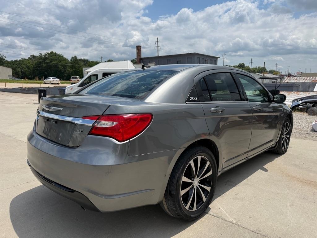 Chrysler 200 Limited 2013