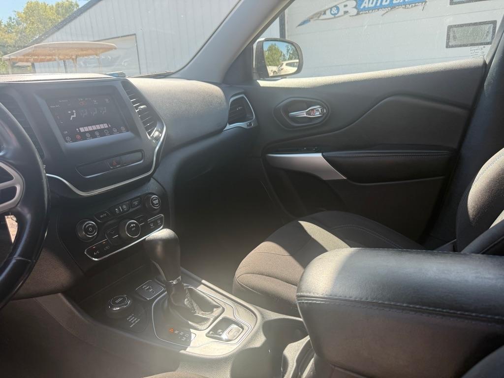 Jeep Cherokee Latitude 4WD 2019