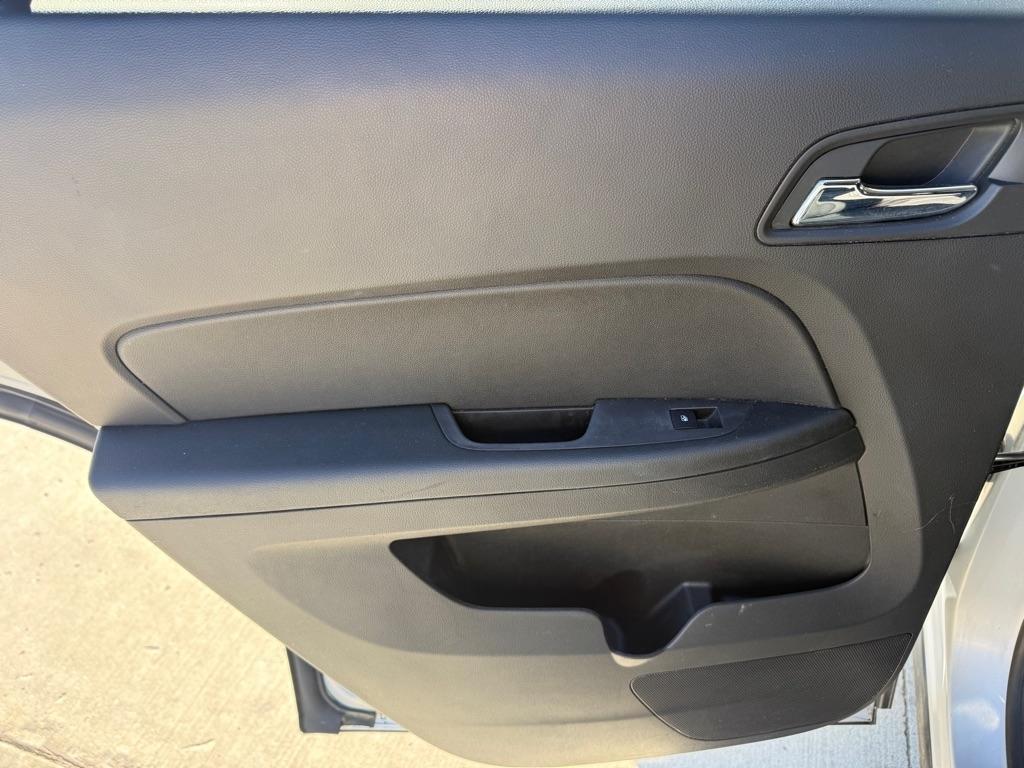 Chevrolet Equinox 1LT 2WD 2011