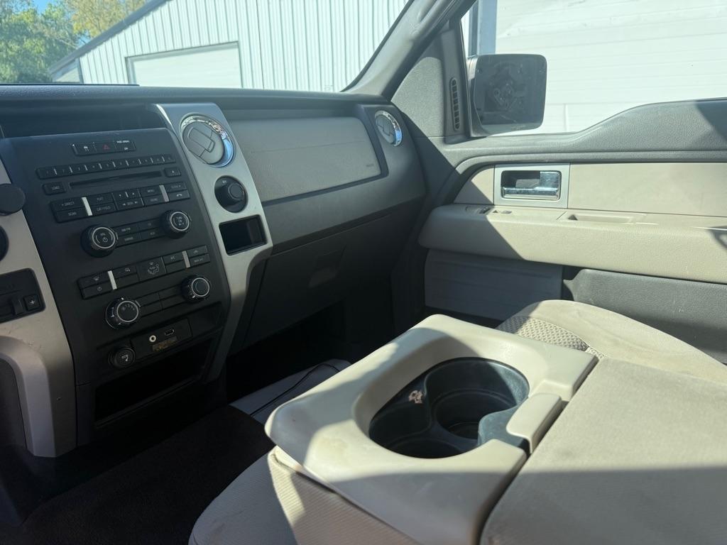 Ford F-150 XL SuperCrew 5.5-ft. Bed 4WD 2010
