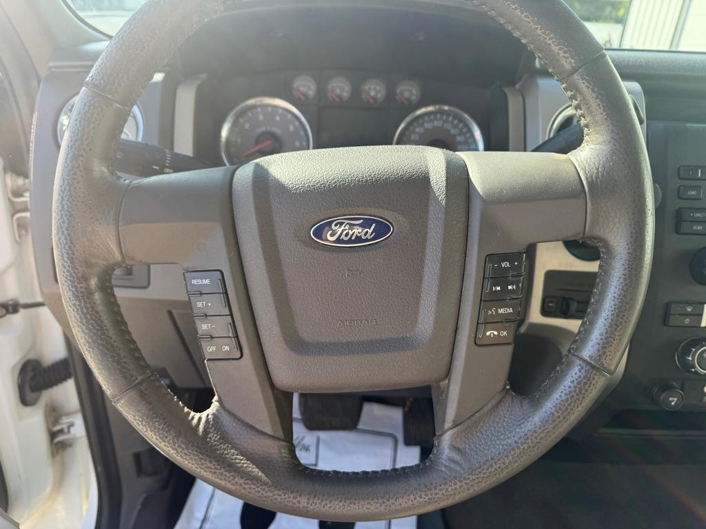 Ford F-150 XL SuperCrew 5.5-ft. Bed 4WD 2010