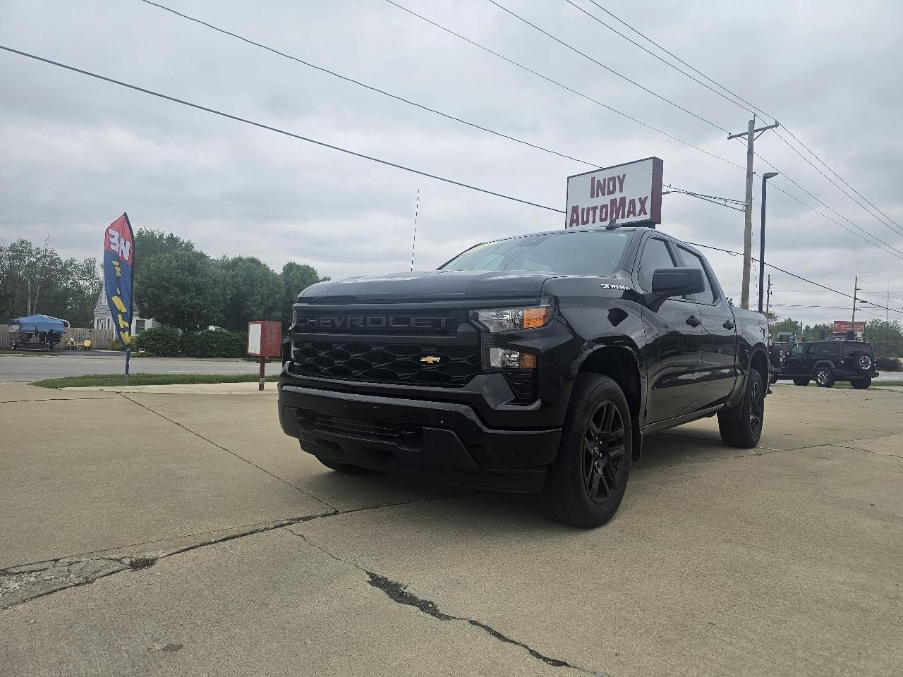 2023 Chevrolet Silverado 1500 Custom 4X4 Crew Cab Short Box's photo