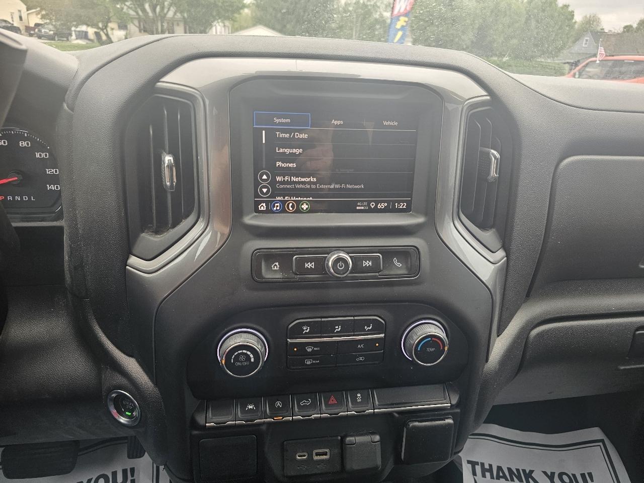 Chevrolet Silverado 1500 Custom Crew Cab 4WD 2023