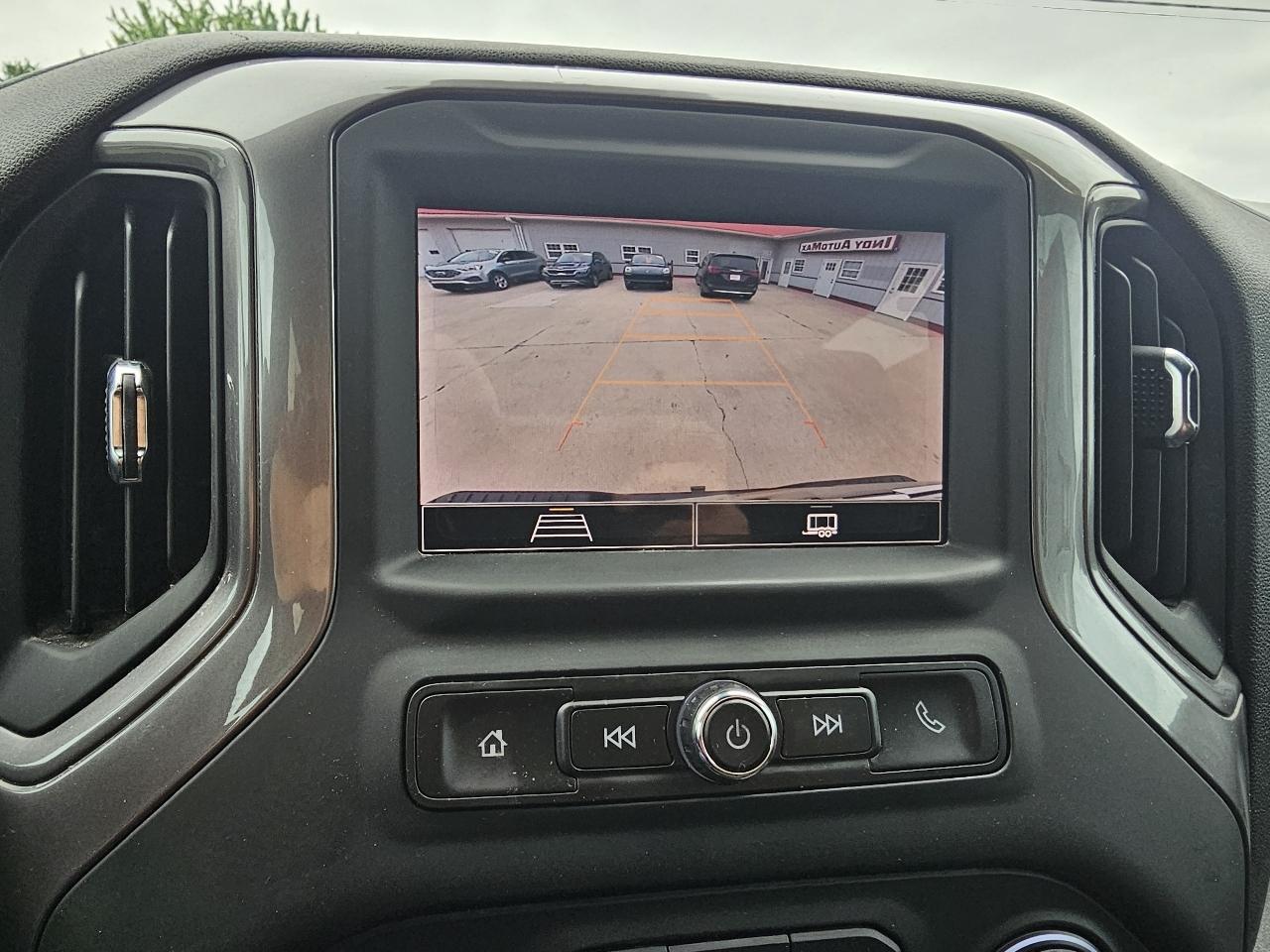 Chevrolet Silverado 1500 Custom Crew Cab 4WD 2023
