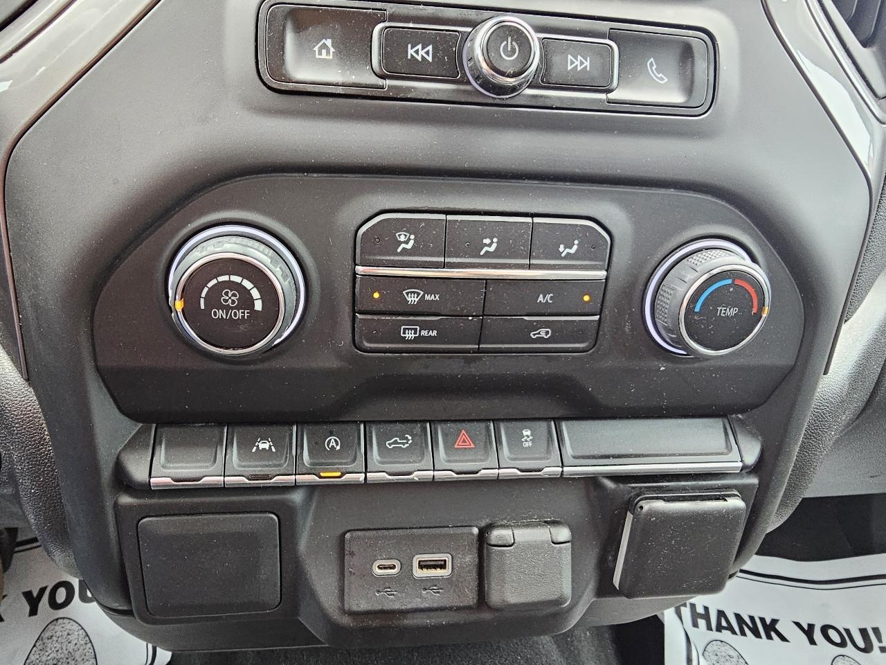 Chevrolet Silverado 1500 Custom Crew Cab 4WD 2023
