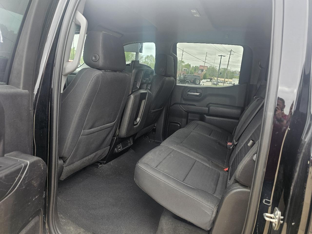 Chevrolet Silverado 1500 Custom Crew Cab 4WD 2023