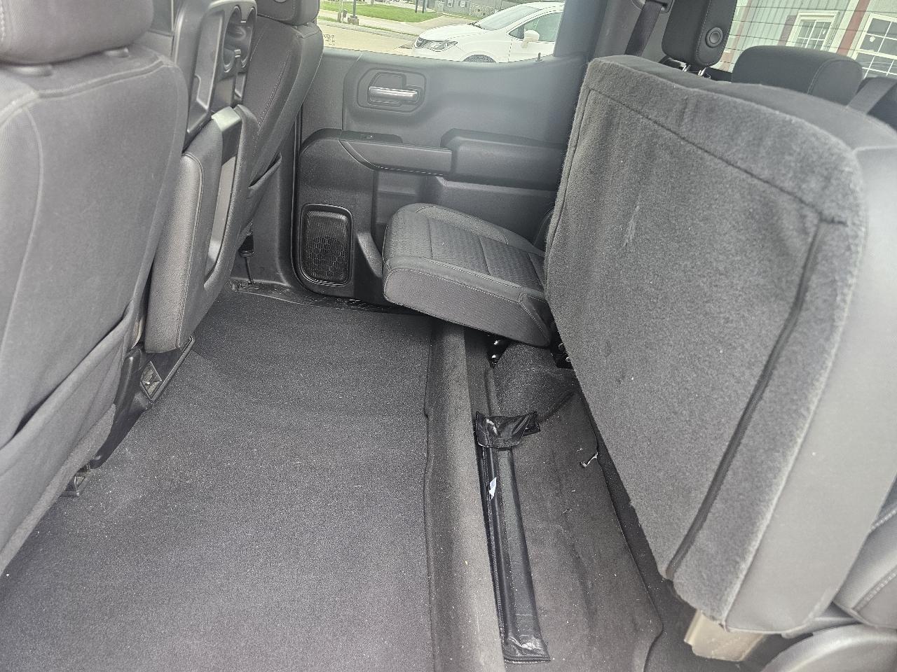 Chevrolet Silverado 1500 Custom Crew Cab 4WD 2023