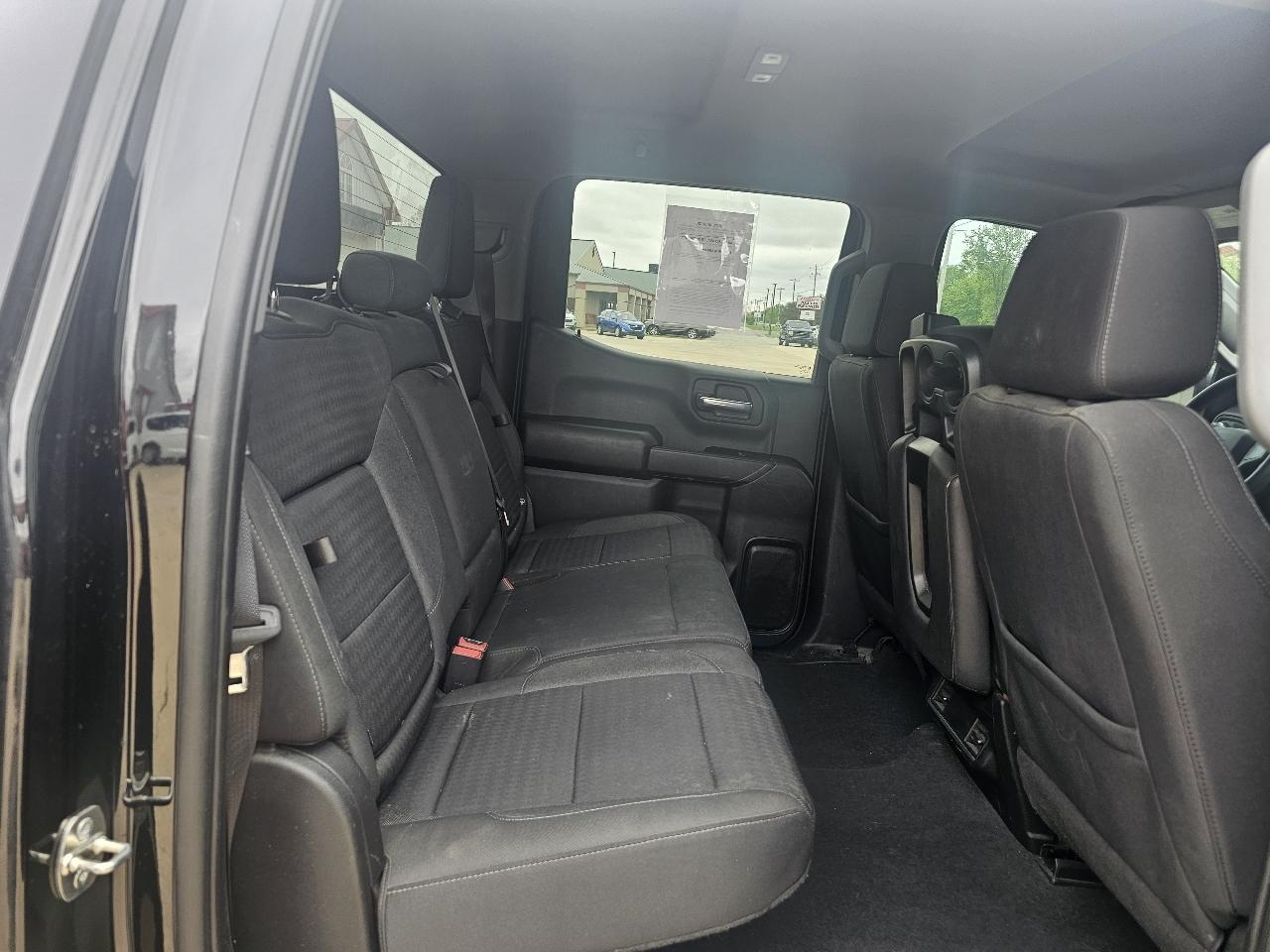 Chevrolet Silverado 1500 Custom Crew Cab 4WD 2023