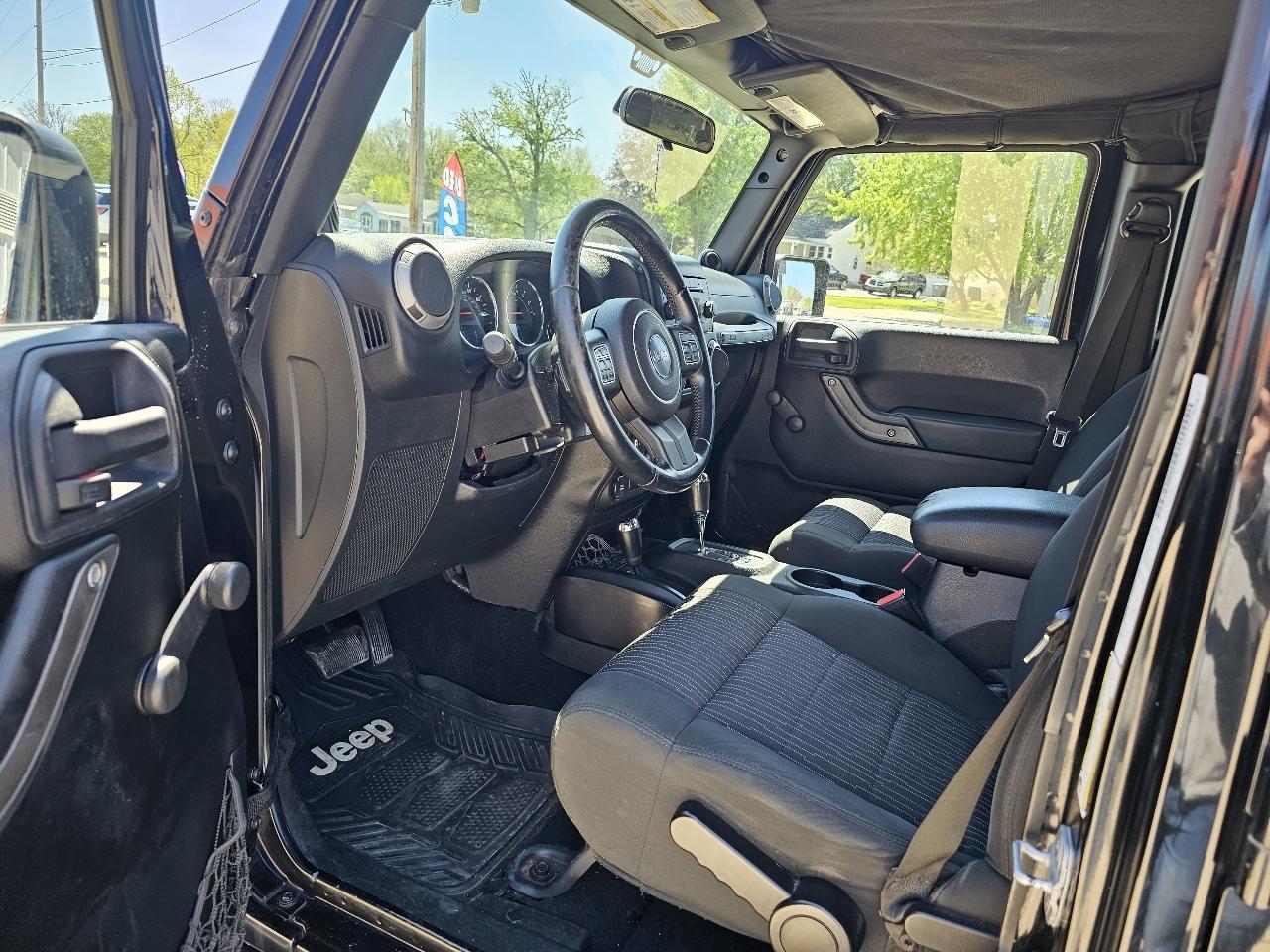 Jeep Wrangler Unlimited Sport 4WD 2012