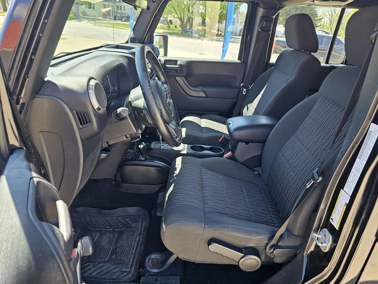 Jeep Wrangler Unlimited Sport 4WD 2012