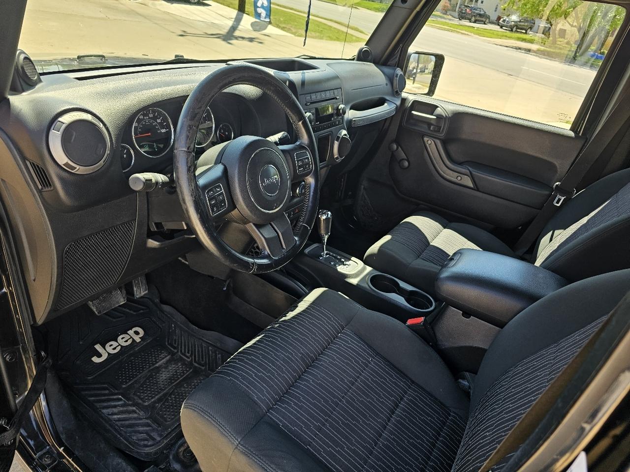 Jeep Wrangler Unlimited Sport 4WD 2012