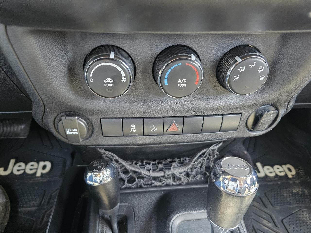 Jeep Wrangler Unlimited Sport 4WD 2012