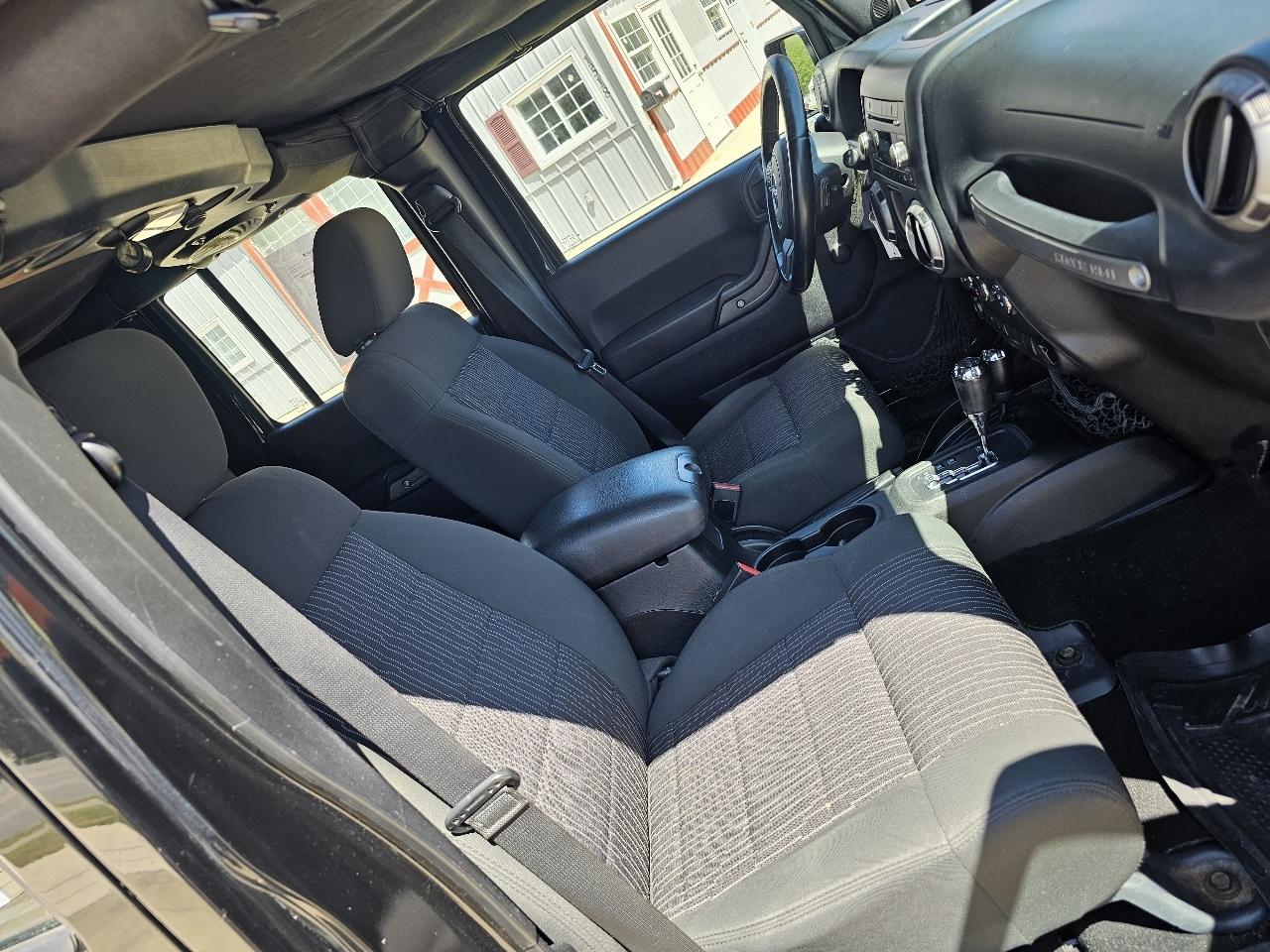 Jeep Wrangler Unlimited Sport 4WD 2012