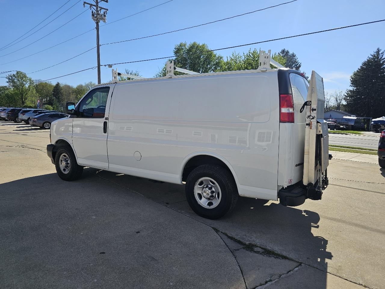 Chevrolet Express 3500 Cargo 2021