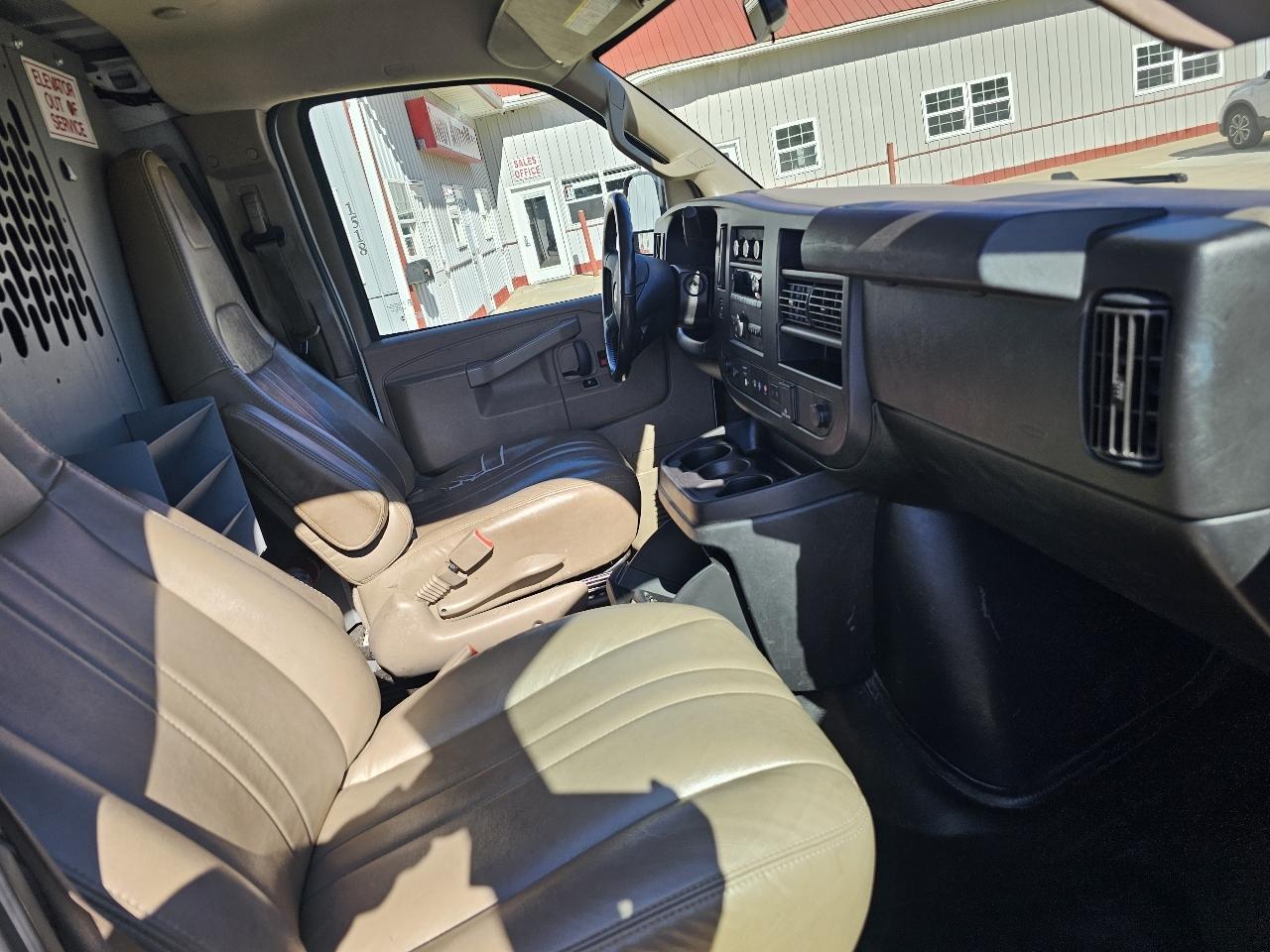 Chevrolet Express 3500 Cargo 2021