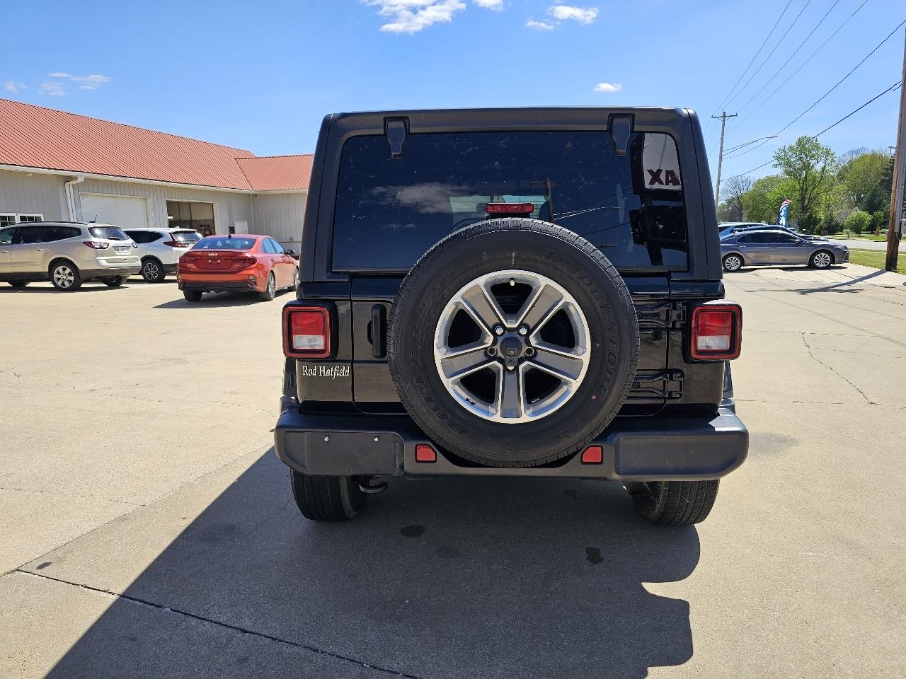 Jeep Wrangler Unlimited Sahara 2021