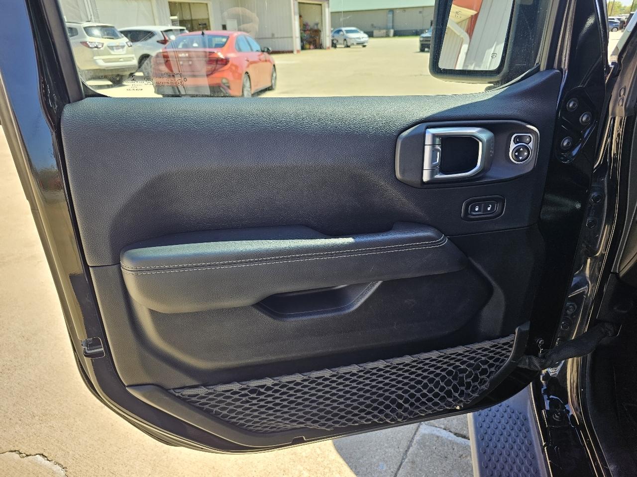 Jeep Wrangler Unlimited Sahara 2021