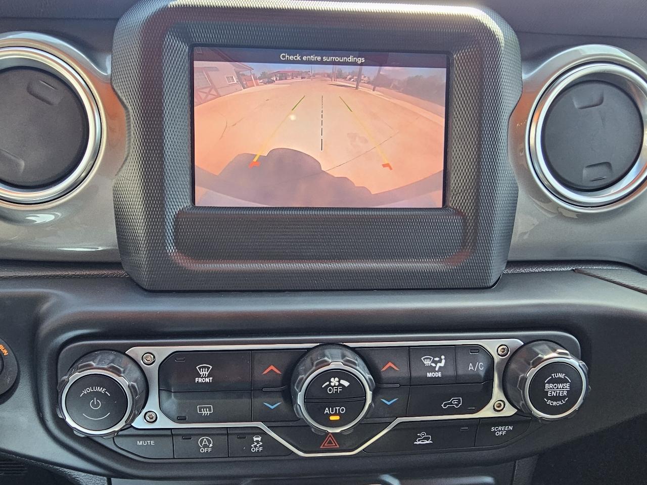 Jeep Wrangler Unlimited Sahara 2021