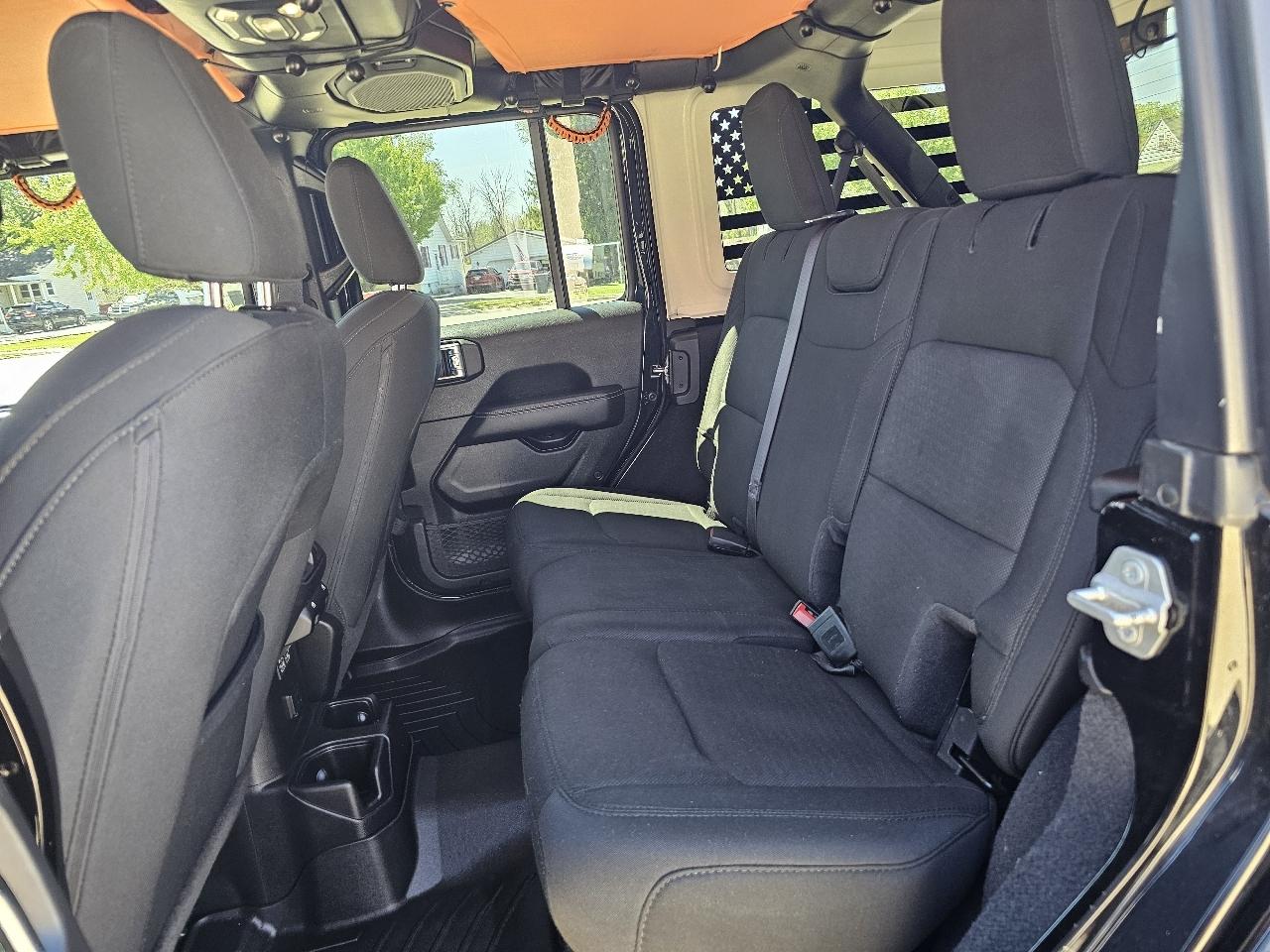 Jeep Wrangler Unlimited Sahara 2021