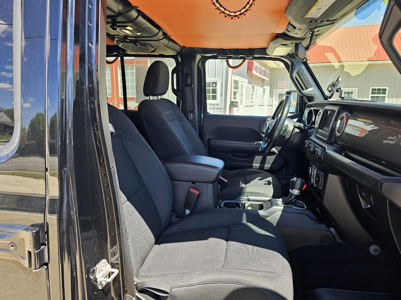 Jeep Wrangler Unlimited Sahara 2021