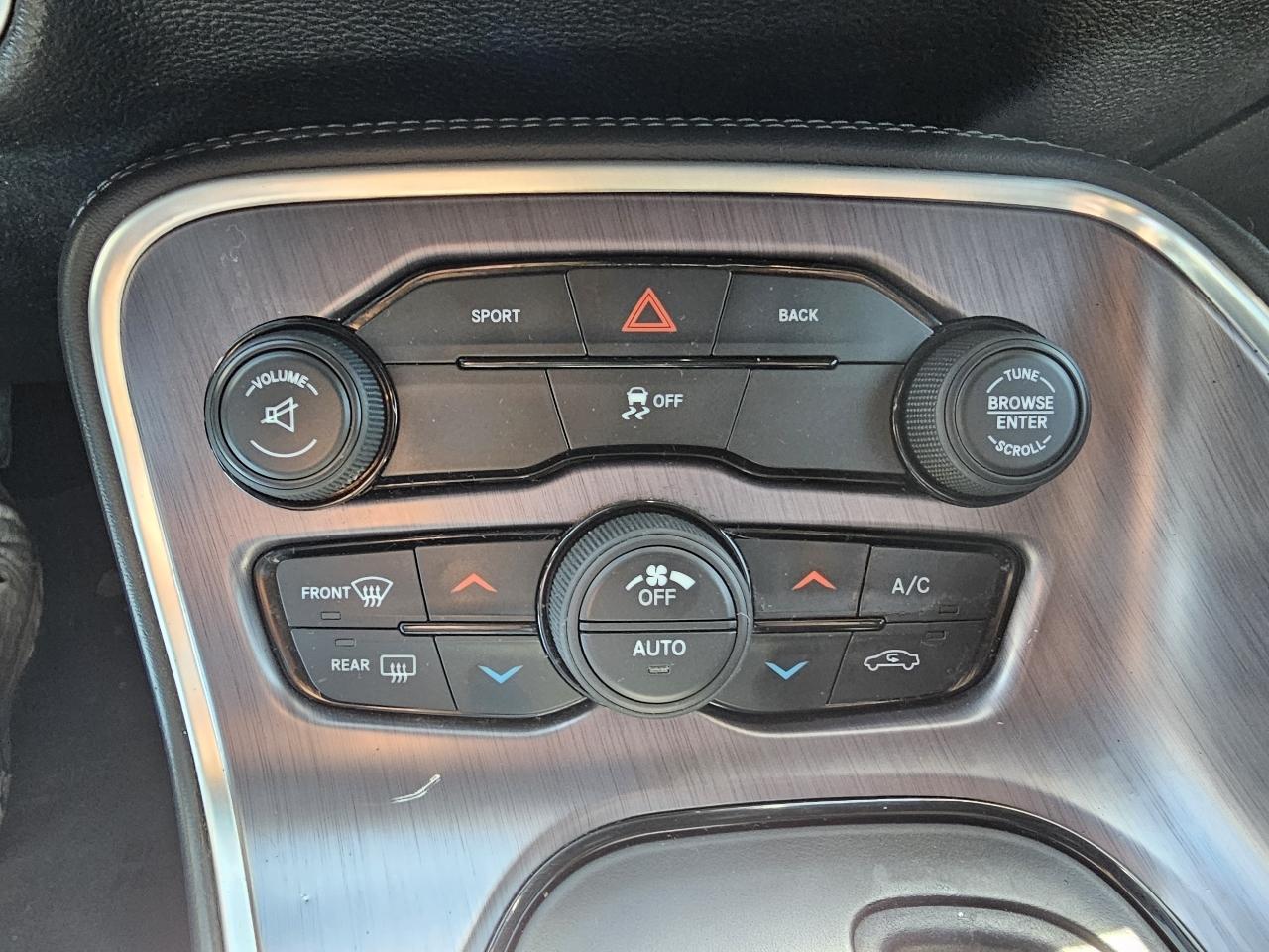 Dodge Challenger SXT 2015