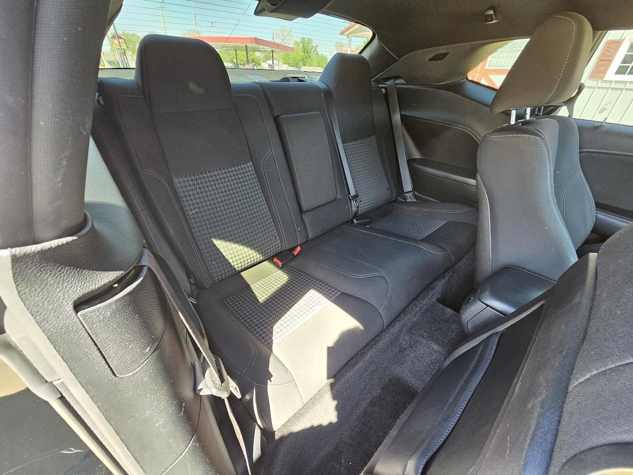 Dodge Challenger SXT 2015