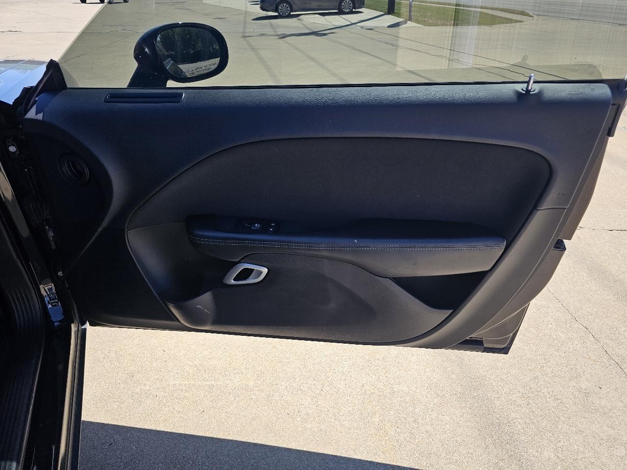 Dodge Challenger SXT 2015