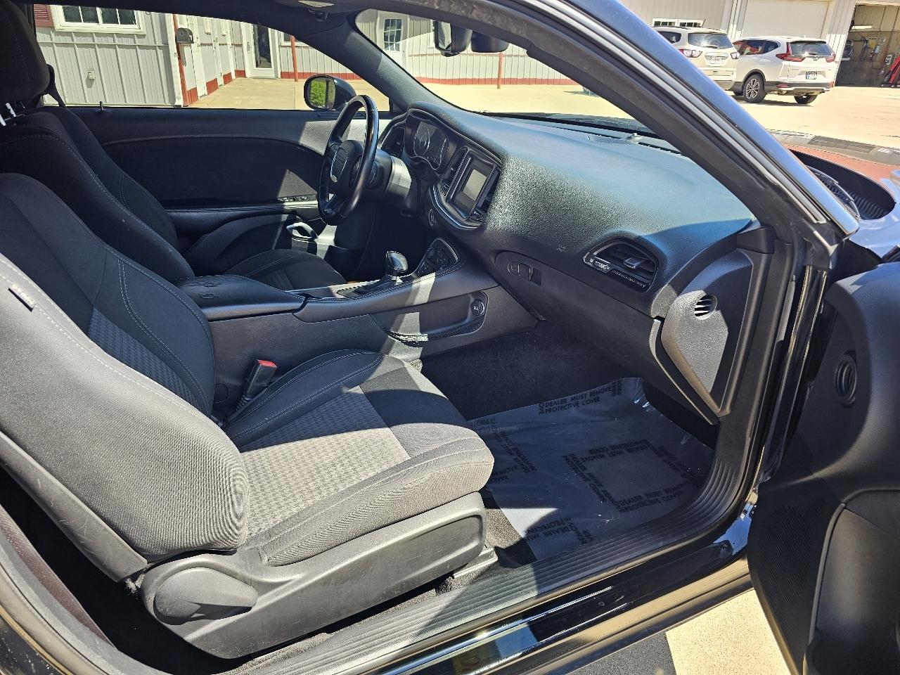 Dodge Challenger SXT 2015