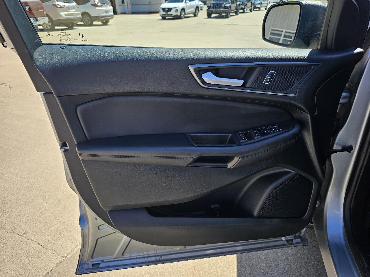 Ford Edge SE AWD 2022