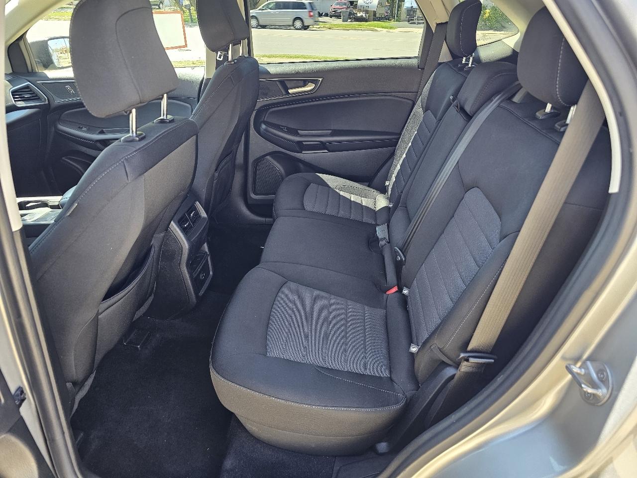 Ford Edge SE AWD 2022