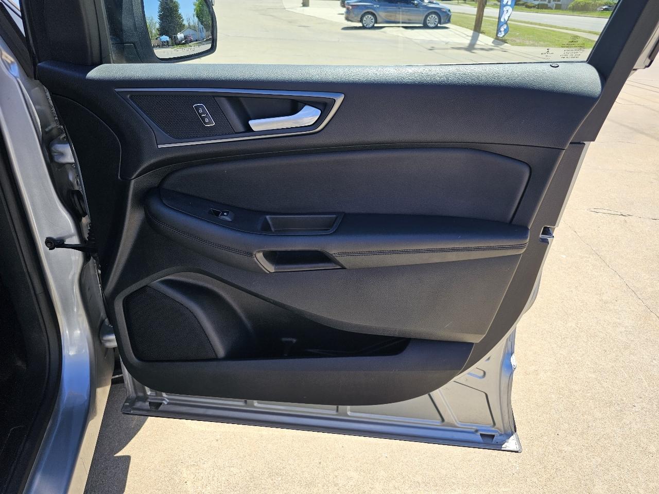 Ford Edge SE AWD 2022