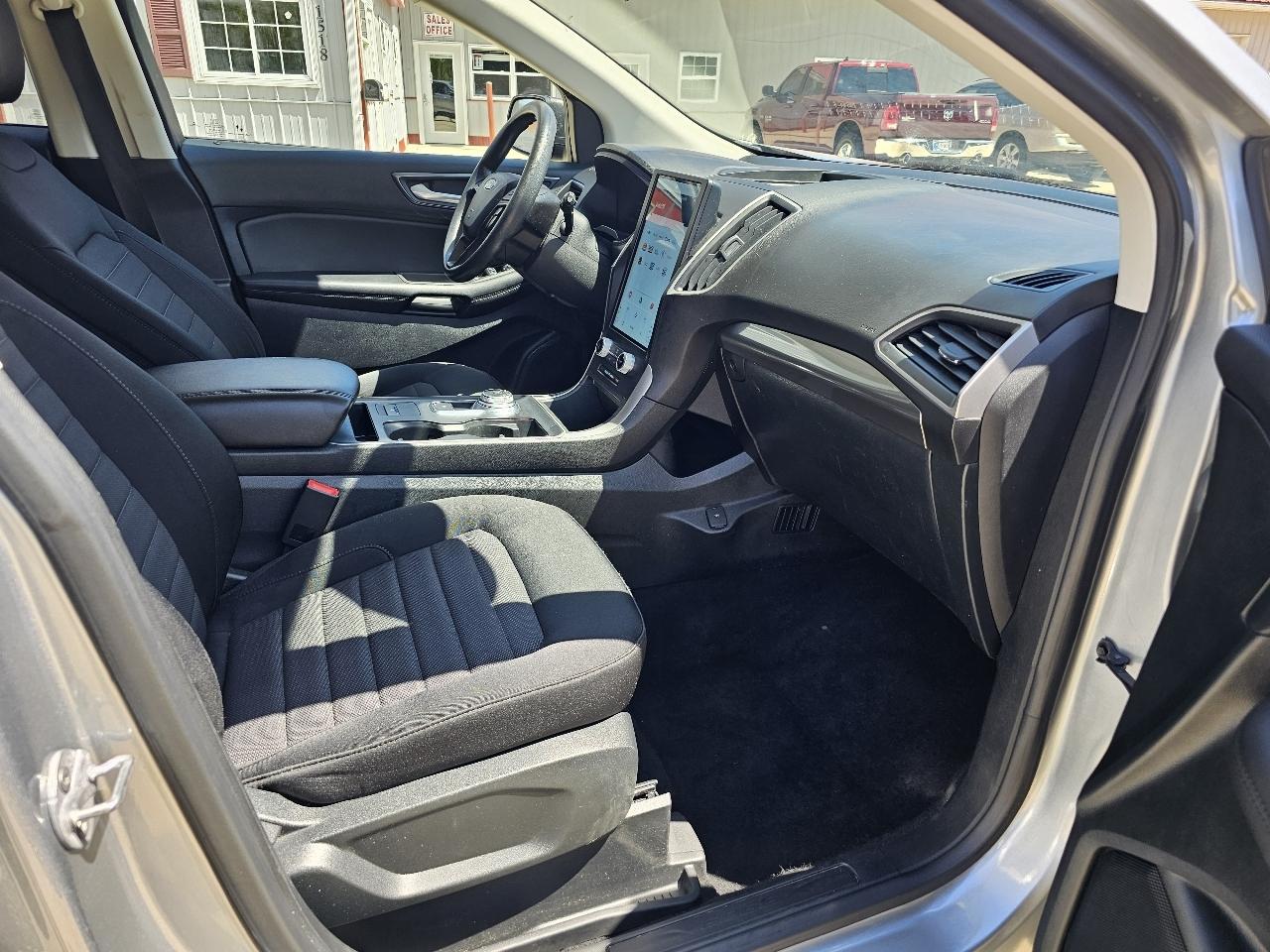 Ford Edge SE AWD 2022