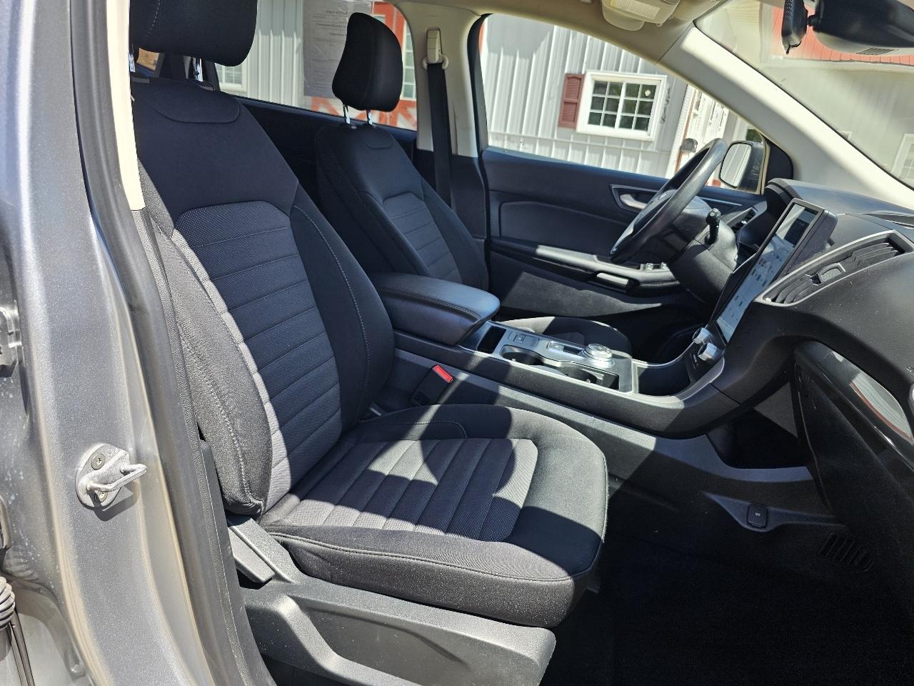 Ford Edge SE AWD 2022