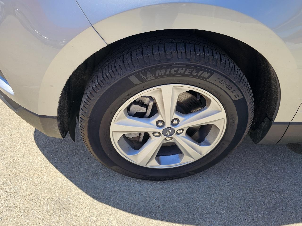 Ford Edge SE AWD 2022